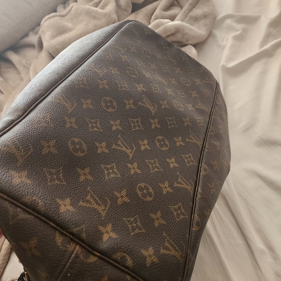 Louis Vuitton Luxe Large Neverfull - Picture 2 of 4